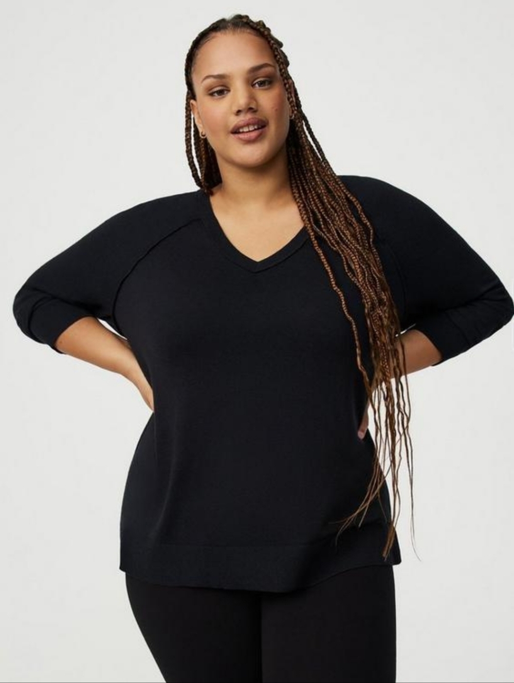 💥Sale💥NWT Torrid Black V-Neck Raglan Sweater